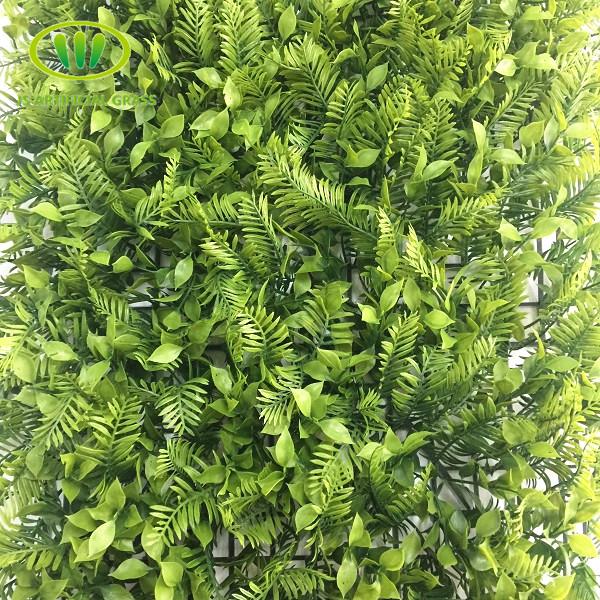 „faux boxwood hedge“
